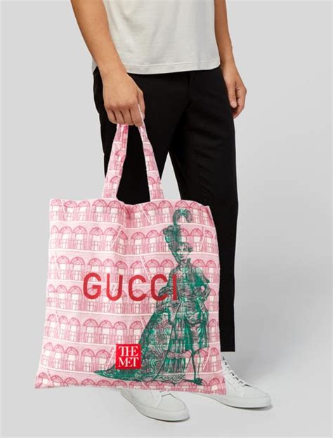 gucci spraypainted tote